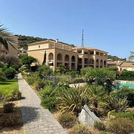 Serene In L Le Rousse With Swimming Pool *