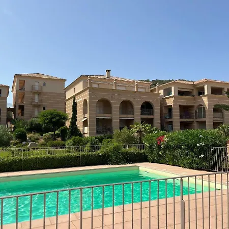 Serene In L Le Rousse With Swimming Pool *